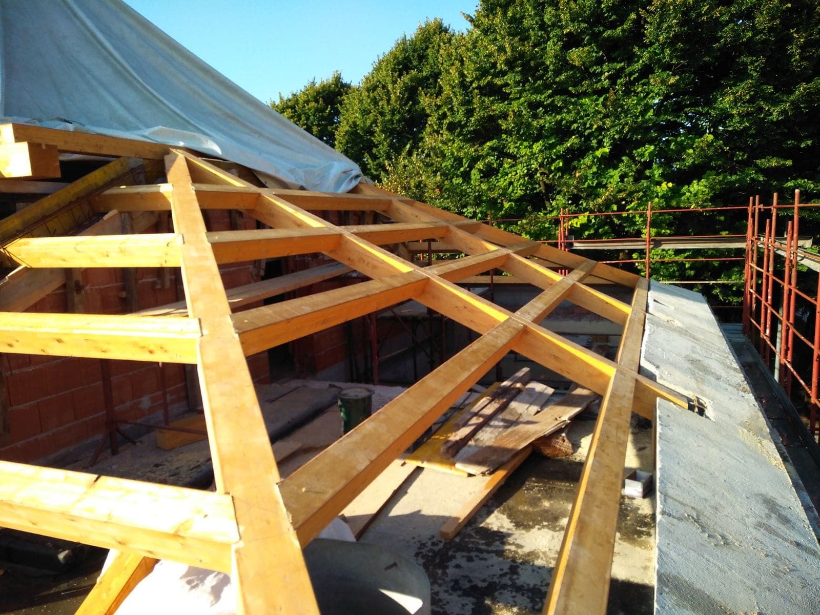 Nuova struttura copertura in legno lamellare